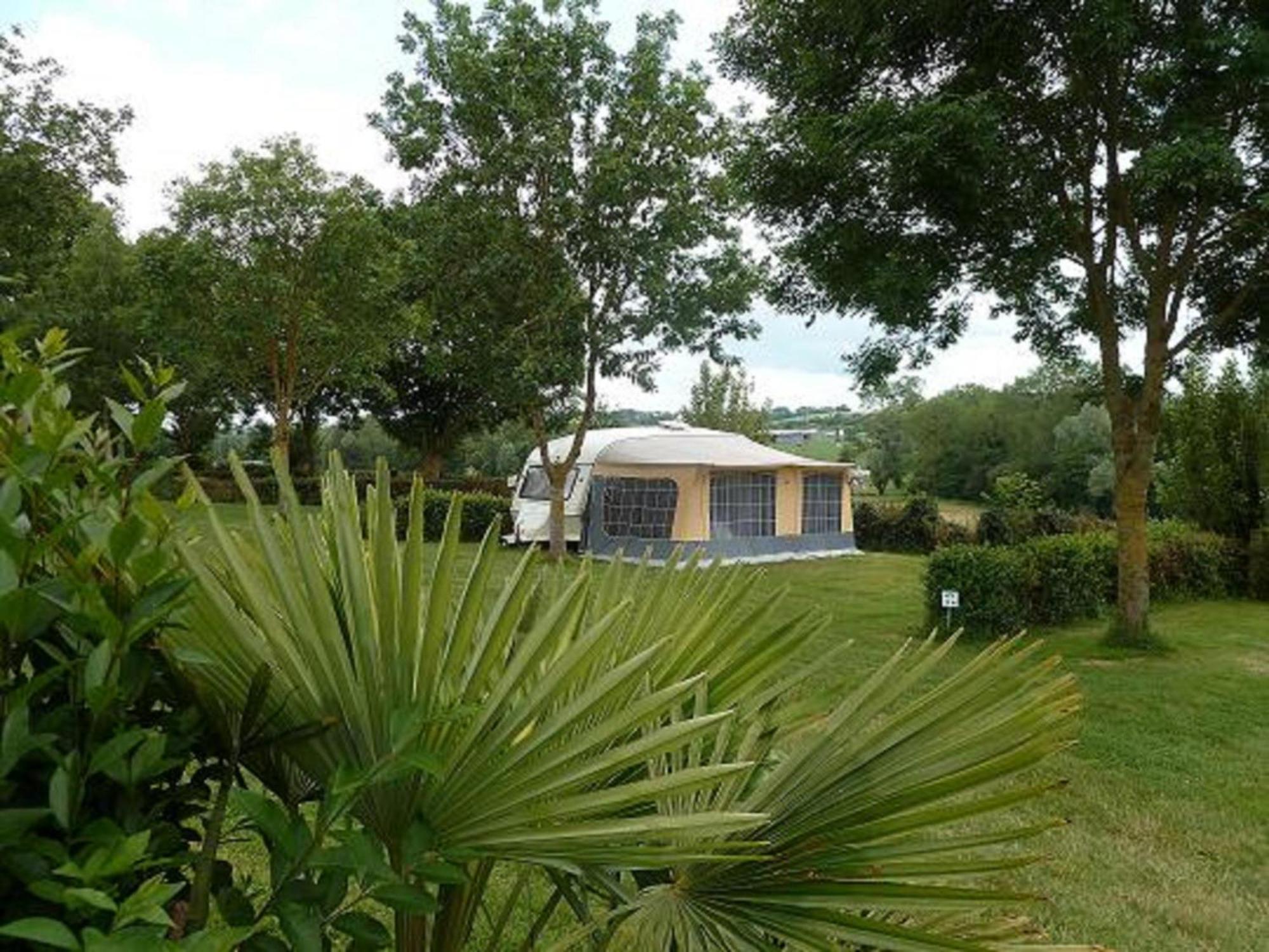 Camping Le Freche A L'Ane Pléboulle Buitenkant foto